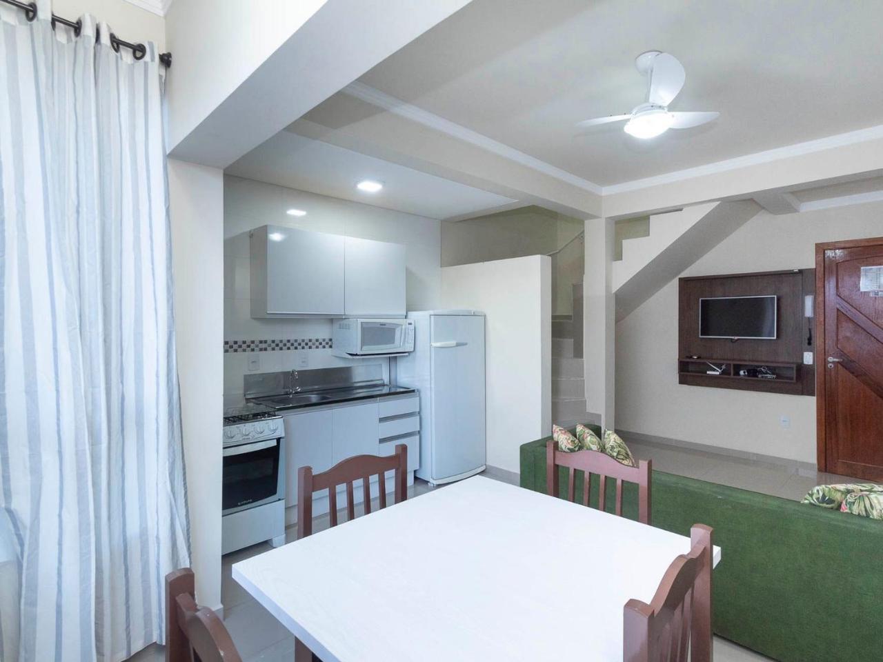 Apartamento Economico Para 4 Pessoas Em Бомбиньяс Экстерьер фото